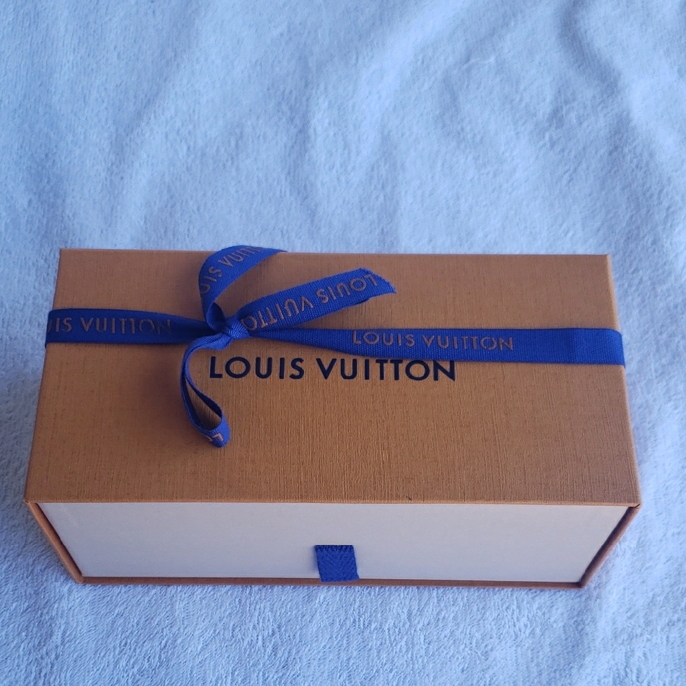 Authentic LOUIS VUITTON Small Empty Navy Blue Sunglasses Case and Box